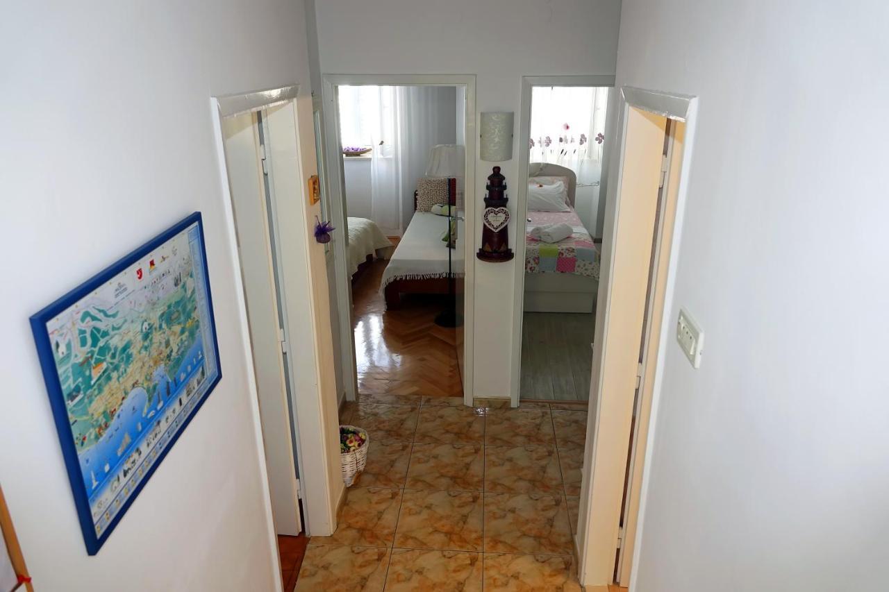 Two-Bedroom Apartment In The Centre Makarska Luaran gambar