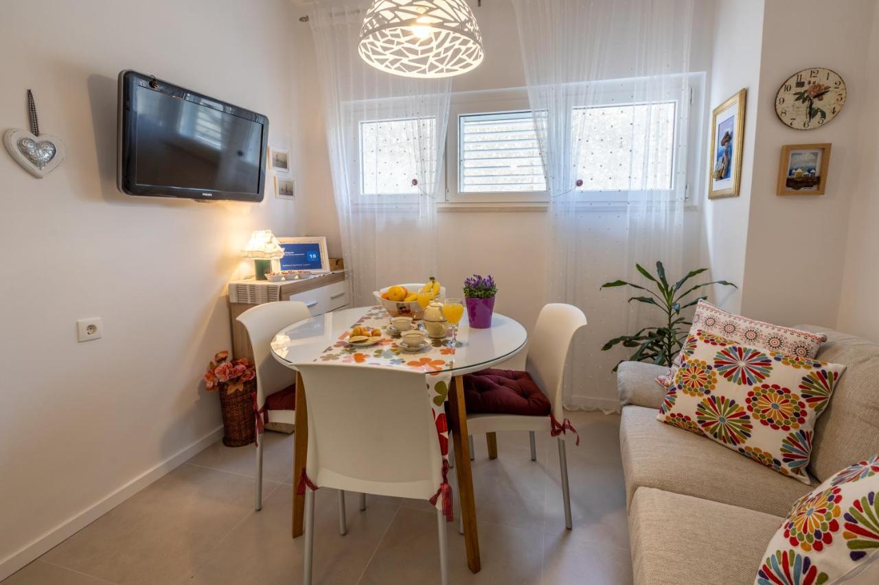 Two-Bedroom Apartment In The Centre Makarska Luaran gambar