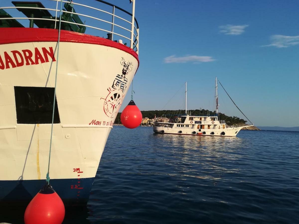 Two-Bedroom Apartment In The Centre Makarska Luaran gambar